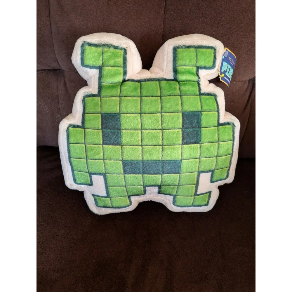 FAO Schwarz Pixel Plush Decorative Throw Pillow Green Retro Gaming‎ Alien 8-Bit